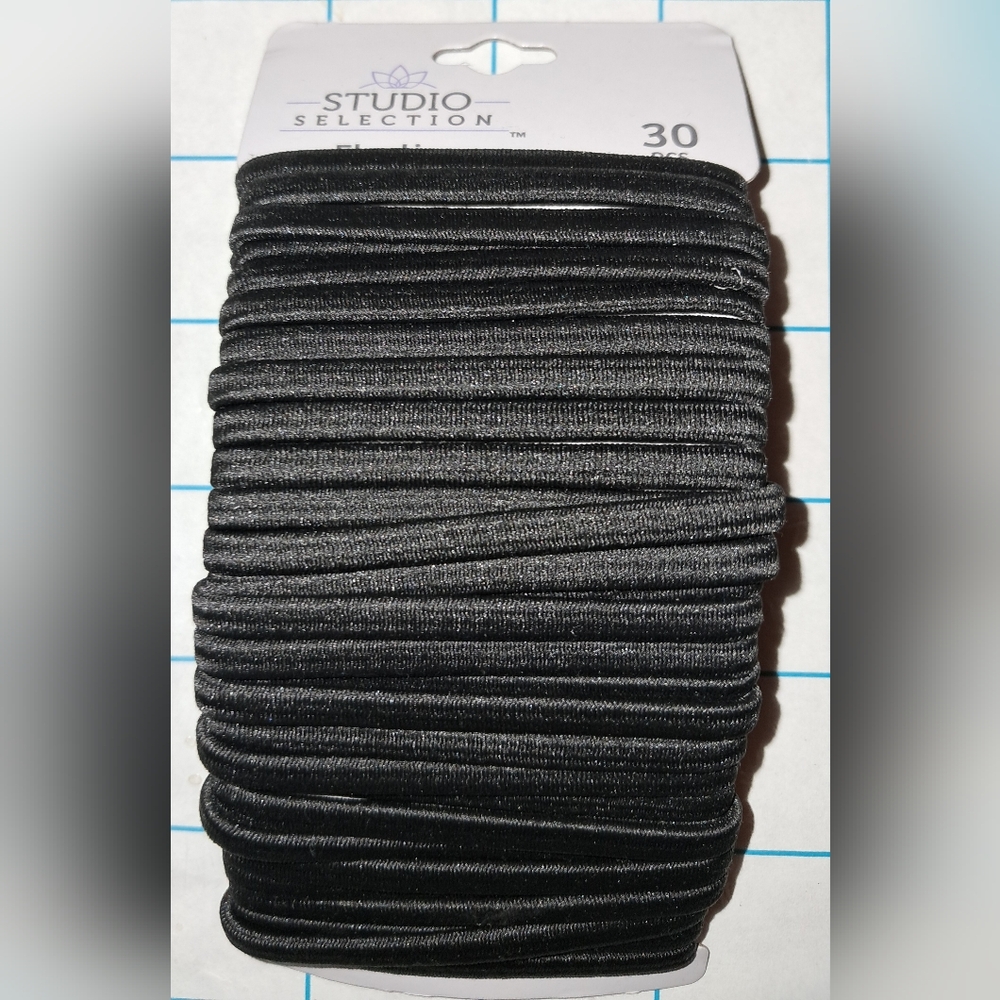 STUDIO COLLECTION ELASTICS 30 pieces. NEW